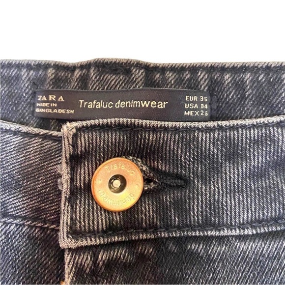 Zara 90s High Waisted Black Mom Jeans - Picture 3 of 7